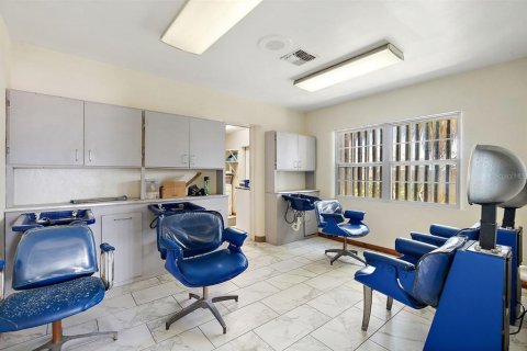 Propiedad comercial en venta en Saint Petersburg, Florida, 152.36 m2 № 2099529 - foto 16