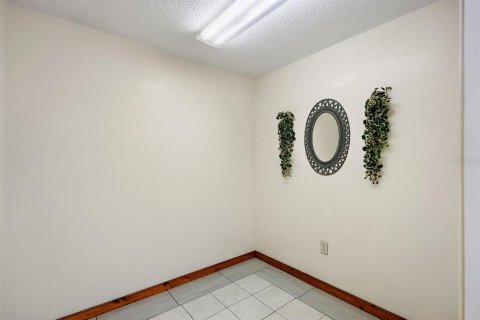 Propiedad comercial en venta en Saint Petersburg, Florida, 152.36 m2 № 2099529 - foto 22