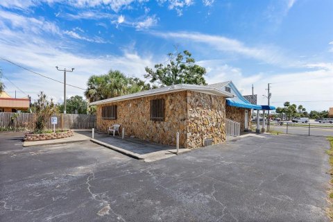 Propiedad comercial en venta en Saint Petersburg, Florida, 152.36 m2 № 2099529 - foto 2