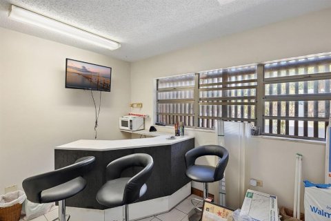 Propiedad comercial en venta en Saint Petersburg, Florida, 152.36 m2 № 2099529 - foto 21