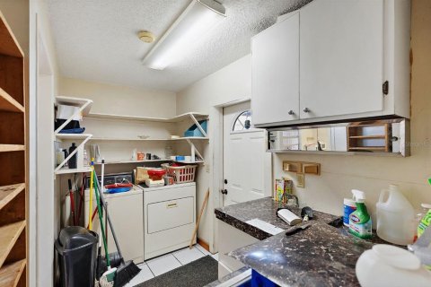 Propiedad comercial en venta en Saint Petersburg, Florida, 152.36 m2 № 2099529 - foto 18