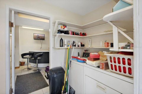 Propiedad comercial en venta en Saint Petersburg, Florida, 152.36 m2 № 2099529 - foto 19