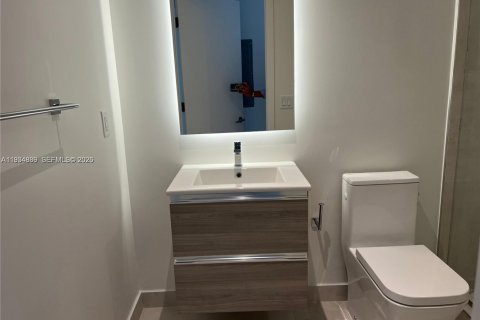 Condominio en venta en Miami, Florida, 2 dormitorios, 75.16 m2 № 2000400 - foto 4