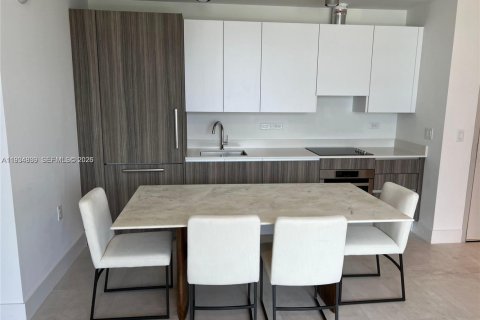 Condominio en venta en Miami, Florida, 2 dormitorios, 75.16 m2 № 2000400 - foto 8