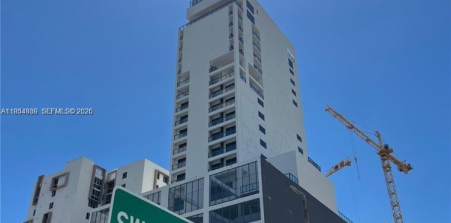 Condominio en Miami, Florida, 2 dormitorios № 2000400