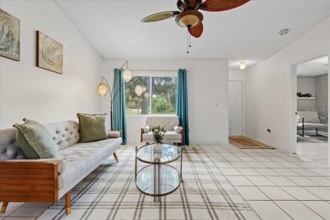 Casa en venta en Port Charlotte, Florida, 3 dormitorios, 126.35 m2 № 1902466 - foto 6