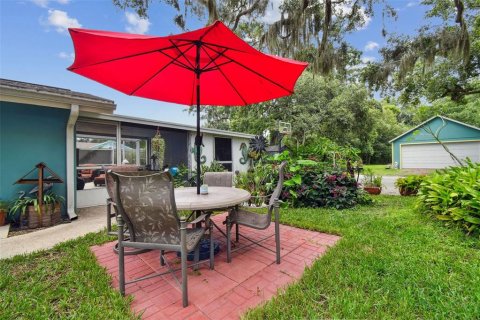 House in New Port Richey, Florida 4 bedrooms, 182.46 sq.m. № 1820638 - photo 6