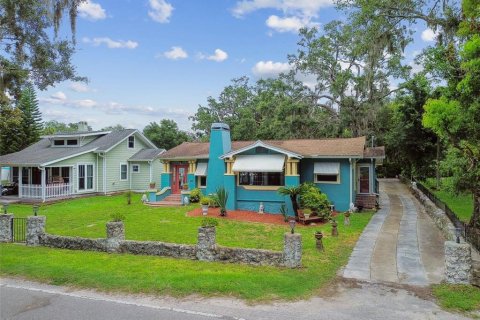 House in New Port Richey, Florida 4 bedrooms, 182.46 sq.m. № 1820638 - photo 2
