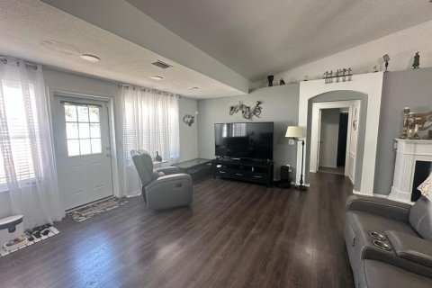 Casa en venta en Lakeland, Florida, 3 dormitorios, 159.33 m2 № 1652211 - foto 9