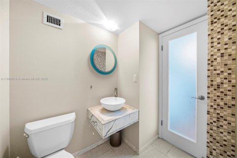 Copropriété à vendre à Miami Beach, Floride: 1 chambre, 88.26 m2 № 1979269 - photo 15