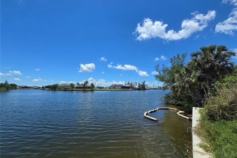 Terrain à vendre à Cape Coral, Floride № 1755524 - photo 10