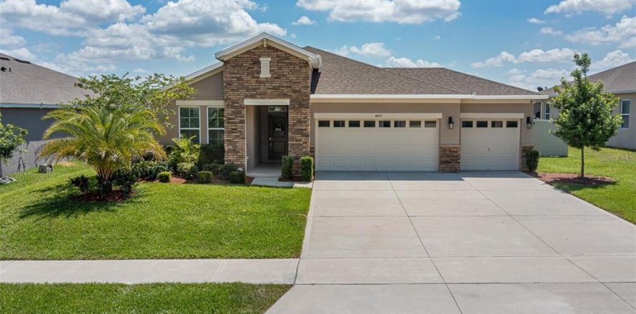 Villa ou maison à Clermont, Floride 4 chambres, 195.56 m2 № 2400494