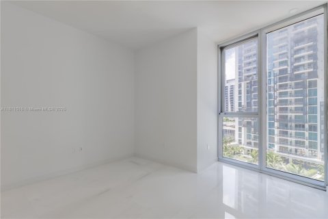 Condo in Miami, Florida, 4 bedrooms  № 1762725 - photo 25