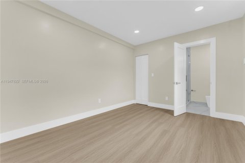 Villa ou maison à vendre à North Miami, Floride: 4 chambres, 172.61 m2 № 2004737 - photo 25