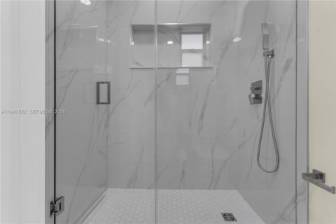 Villa ou maison à vendre à North Miami, Floride: 4 chambres, 172.61 m2 № 2004737 - photo 28