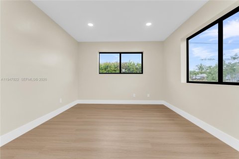 Villa ou maison à vendre à North Miami, Floride: 4 chambres, 172.61 m2 № 2004737 - photo 20
