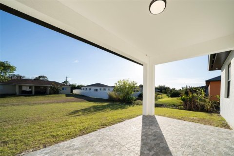 House in Lehigh Acres, Florida 3 bedrooms № 1862722 - photo 29