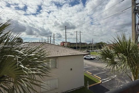 Снять в аренду кондоминиум в Хайалиа, Флорида 2 спальни, 75.44м2, № 2003704 - фото 11