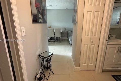 Снять в аренду кондоминиум в Хайалиа, Флорида 2 спальни, 75.44м2, № 2003704 - фото 14