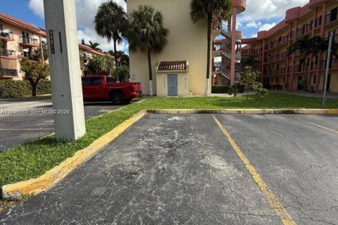 Снять в аренду кондоминиум в Хайалиа, Флорида 2 спальни, 75.44м2, № 2003704 - фото 20