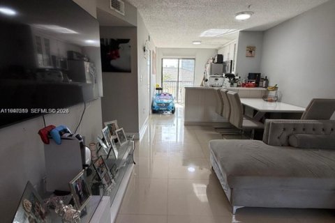 Снять в аренду кондоминиум в Хайалиа, Флорида 2 спальни, 75.44м2, № 2003704 - фото 4