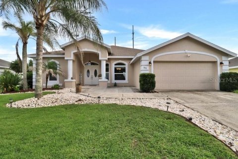 House in Davenport, Florida 4 bedrooms, 220.64 sq.m. № 2368944