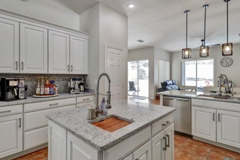 House in Davenport, Florida 4 bedrooms, 220.64 sq.m. № 2368944 - photo 19