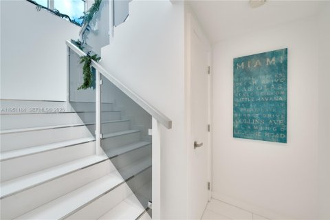 Купить таунхаус в Майами-Бич, Флорида 2 спальни, 130.99м2, № 2007223 - фото 13