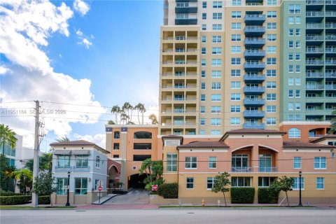 Купить таунхаус в Майами-Бич, Флорида 2 спальни, 130.99м2, № 2007223 - фото 25