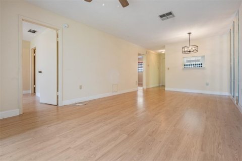 Villa ou maison à vendre à Clearwater, Floride: 2 chambres, 86.86 m2 № 1792368 - photo 27