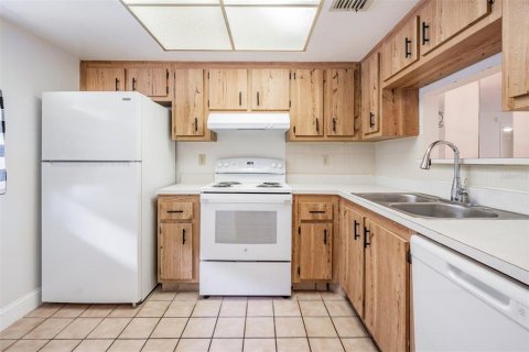 Villa ou maison à vendre à Clearwater, Floride: 2 chambres, 86.86 m2 № 1792368 - photo 2