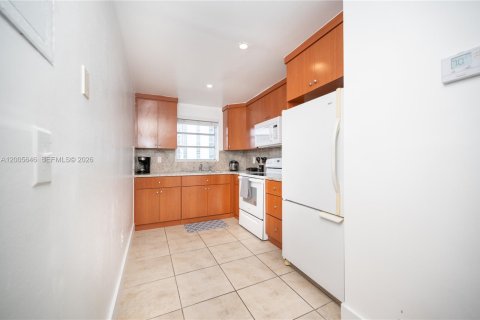 Apartment in Miami, Florida 3 bedrooms, 79.9 sq.m. № 2069644 - photo 4