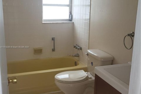 Снять в аренду квартиру в Халландейл-Бич, Флорида 2 спальни, 101.45м2, № 1984978 - фото 3