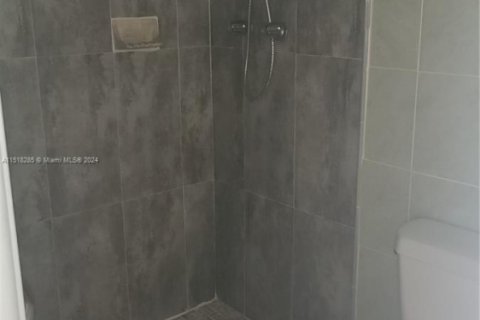 Снять в аренду квартиру в Халландейл-Бич, Флорида 2 спальни, 101.45м2, № 1984978 - фото 19