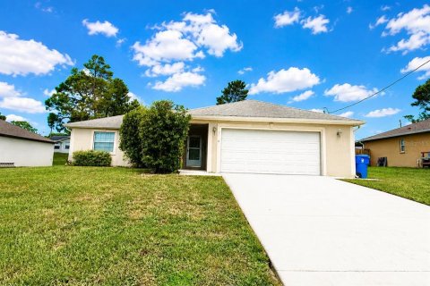 House in Spring Hill, Florida 3 bedrooms, 128.58 sq.m. № 2329603