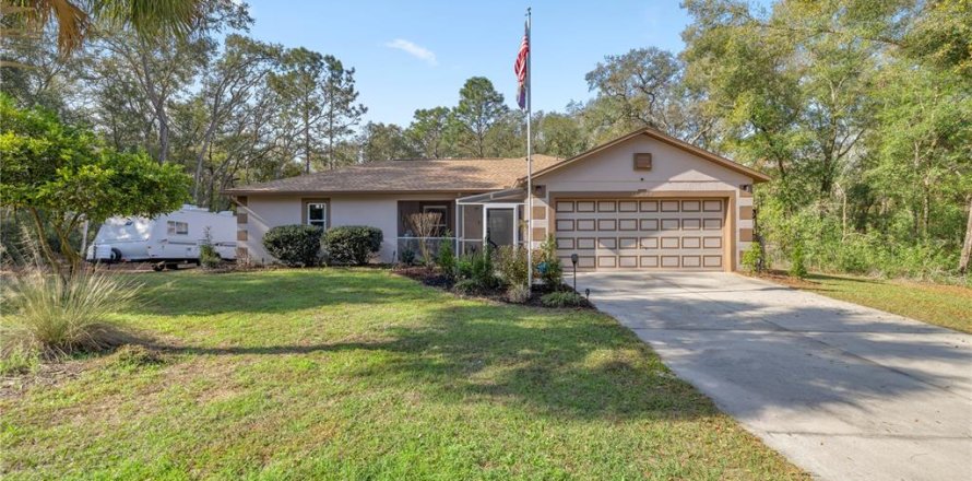 Casa en Citrus Springs, Florida 3 dormitorios, 148.09 m2 № 1723717