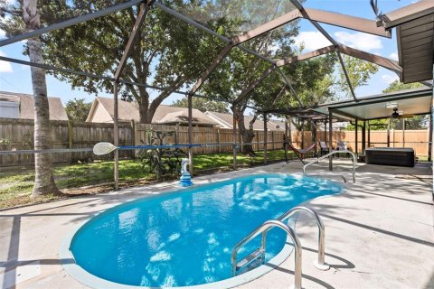 House in Port Orange, Florida 3 bedrooms, 153.29 sq.m. № 1914515 - photo 3