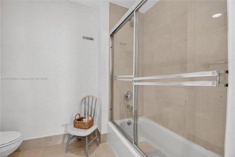 Condominio en venta en Aventura, Florida, 2 dormitorios, 203.46 m2 № 1960439 - foto 27