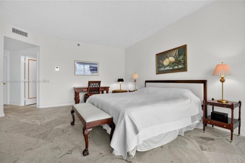 Condominio en venta en Aventura, Florida, 2 dormitorios, 203.46 m2 № 1960439 - foto 18