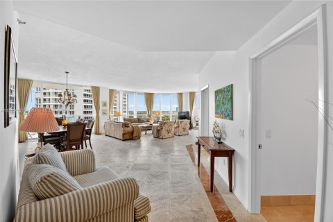 Condominio en venta en Aventura, Florida, 2 dormitorios, 203.46 m2 № 1960439 - foto 5