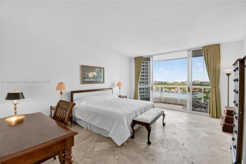 Condominio en venta en Aventura, Florida, 2 dormitorios, 203.46 m2 № 1960439 - foto 17