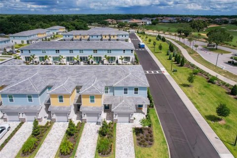 Townhouse in Four Corners, Florida 3 bedrooms, 154.12 sq.m. № 1858397 - photo 13