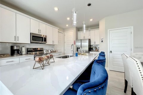 Townhouse in Four Corners, Florida 3 bedrooms, 154.12 sq.m. № 1858397 - photo 22