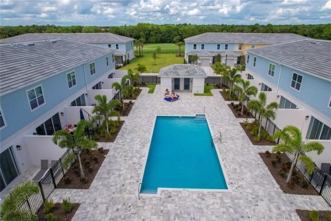 Townhouse in Four Corners, Florida 3 bedrooms, 154.12 sq.m. № 1858397 - photo 8