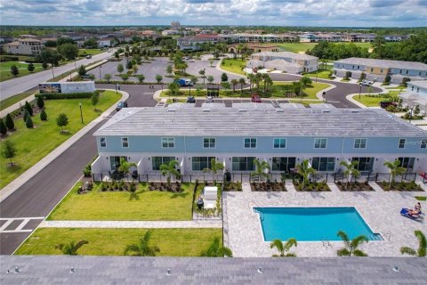Townhouse in Four Corners, Florida 3 bedrooms, 154.12 sq.m. № 1858397 - photo 9