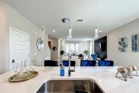 Townhouse in Four Corners, Florida 3 bedrooms, 154.12 sq.m. № 1858397 - photo 27