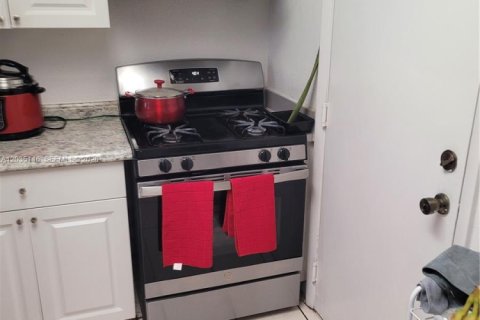 Купить кондоминиум в Хайалиа, Флорида 2 спальни, 112.41м2, № 2242575 - фото 6