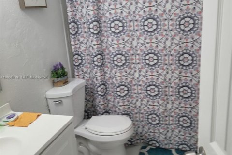 Купить кондоминиум в Хайалиа, Флорида 2 спальни, 112.41м2, № 2242575 - фото 4