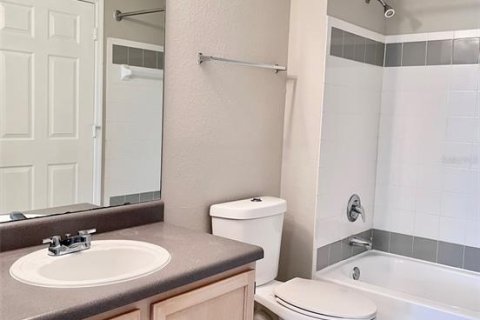 Condominio en alquiler en Orlando, Florida, 4 dormitorios, 138.33 m2 № 1852605 - foto 22