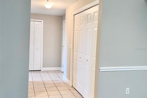 Condominio en alquiler en Orlando, Florida, 4 dormitorios, 138.33 m2 № 1852605 - foto 5